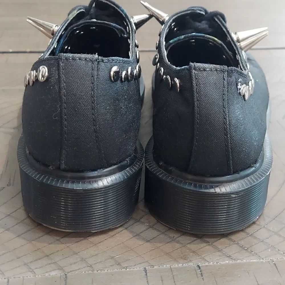 Dr. Martens Lester Black Coated Studs Spikes Shoes Sz 5 - Picture 4 of 13